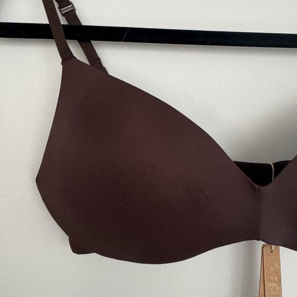 SKIMS Body Push Up Bra in Espresso - Picture 3 of 5